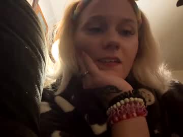 girl Cam Girls At Home Fucking Live with emmyxoxo82