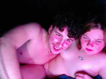 couple Cam Girls At Home Fucking Live with gdfunhouse