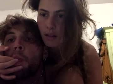 couple Cam Girls At Home Fucking Live with hornybunchesofoats_xx