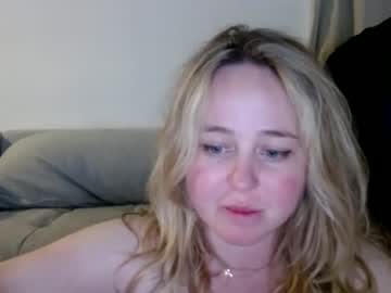 couple Cam Girls At Home Fucking Live with hollybbgxx