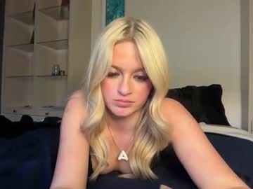 girl Cam Girls At Home Fucking Live with zeekthefreek22