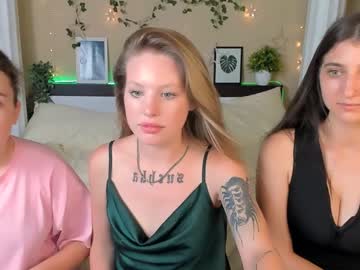 girl Cam Girls At Home Fucking Live with isla_meow