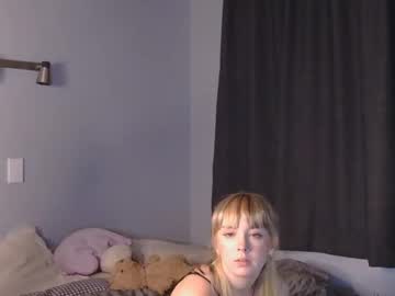 couple Cam Girls At Home Fucking Live with maevenelijah