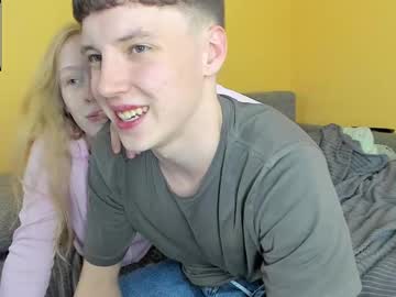 couple
        emily0303 cam image #5949772