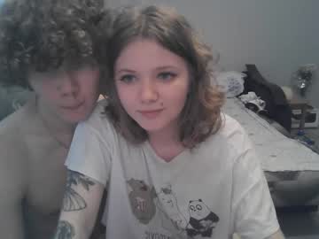 couple Cam Girls At Home Fucking Live with bestiefreaks