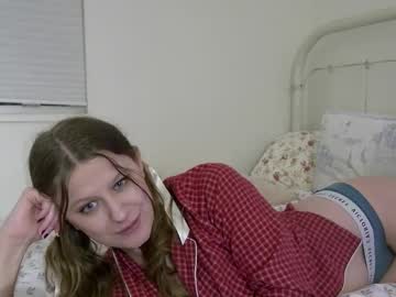 girl Cam Girls At Home Fucking Live with clementinecult