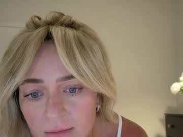 girl
        honey_blaire cam image #5947628
