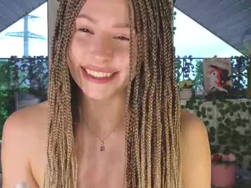 girl
        yononeey cam image #5807537